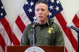 বিপাকে ট্রাম্পের বিতর্কিত কমান্ডার