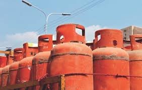 সারাদেশে এলপিজি সিলিন্ডার বিক্রি বন্ধের ঘোষণা