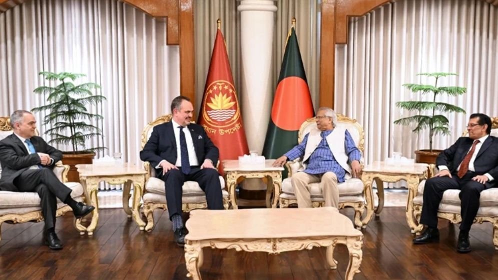 ১২ ফেব্রুয়ারির ভোট ভবিষ্যৎ নির্বাচনের মানদণ্ড স্থাপন করবে