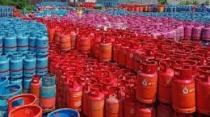 সংকট কাটাতে এলপিজি আমদানির অনুমতি