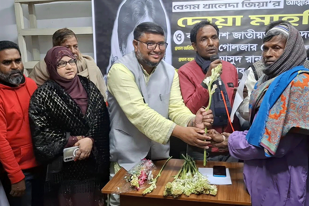 জয়পুরহাটে বিএনপিতে যোগ দিলেন জামায়াতের ২০ নেতাকর্মী