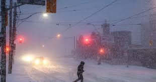 তুষারঝড়ে বিপর্যস্ত যুক্তরাষ্ট্র, প্রাণহানি বেড়ে ৩০