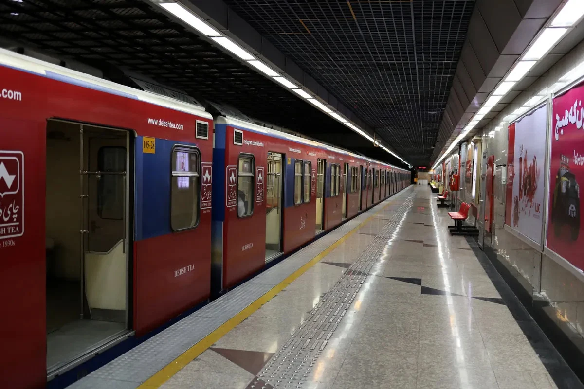 যুদ্ধের জন্য প্রস্তুত ইরান, ৮২ মেট্রো স্টেশনকে আশ্রয়কেন্দ্র ঘোষণা