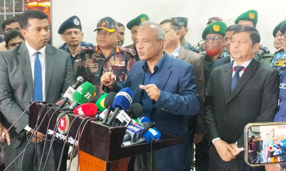 নির্বাচনে কোনো ধরনের বিশৃঙ্খলা করতে দেওয়া হবে না : স্বরাষ্ট্র উপদেষ্টা