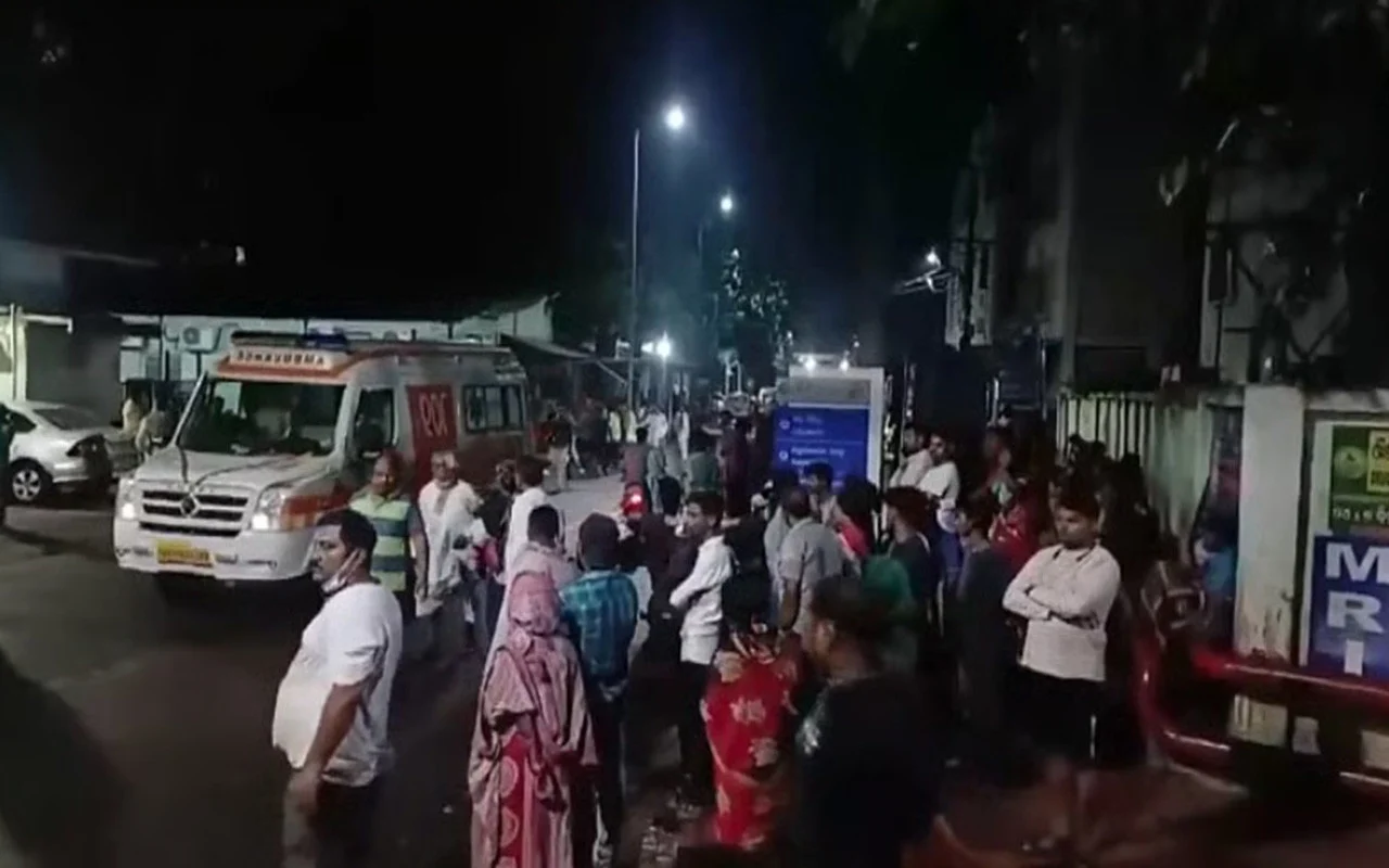 ওড়িশায় হাসপাতালের আইসিইউতে অগ্নিকাণ্ডে ১০ রোগীর মৃত্যু