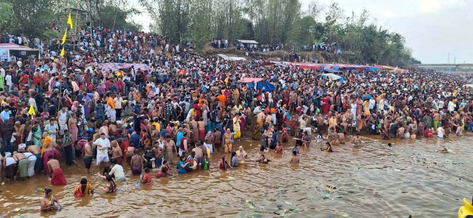 তাহিরপুরে গঙ্গাস্নানে এসে অজ্ঞাত ব্যক্তির মৃত্যু