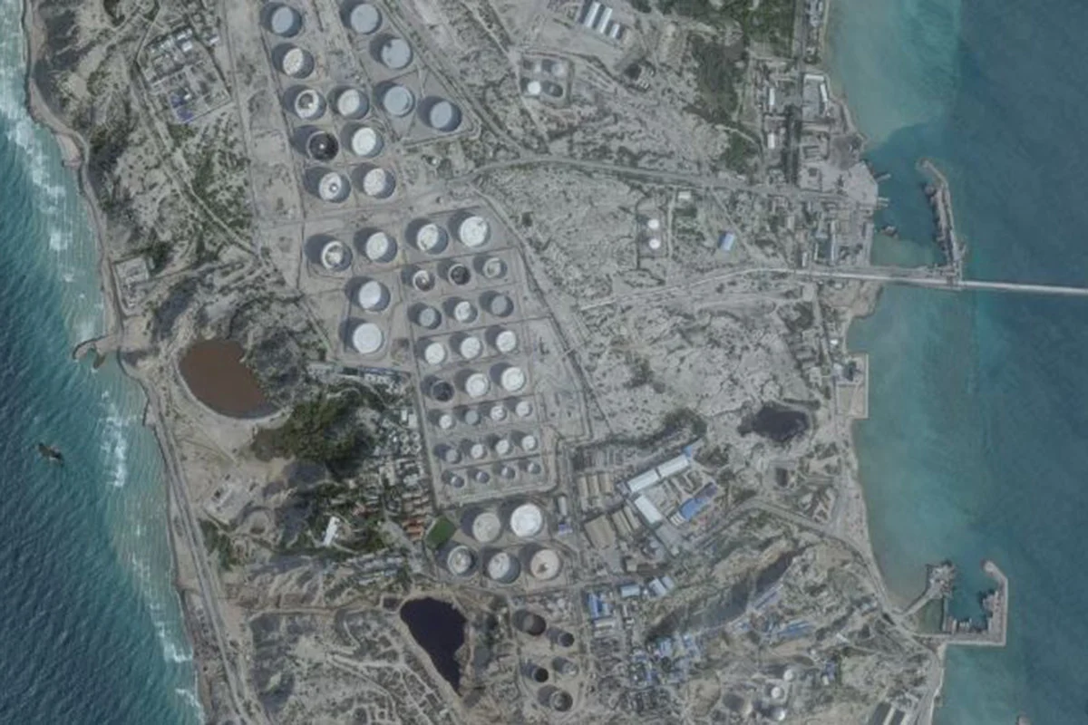 খার্গ দ্বীপে হামলার প্রতিশোধে যেসব স্থাপনাকে টার্গেট ঘোষণা ইরানের