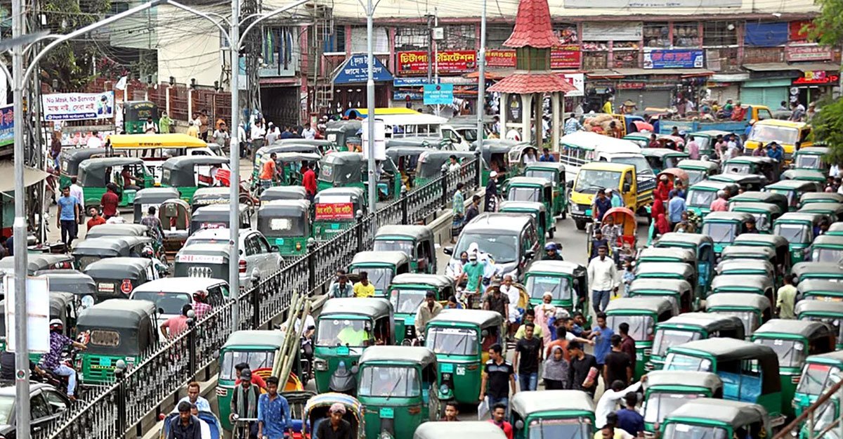 ঈদ কেনাকাটায় সিলেট বেড়েছে যানজট
