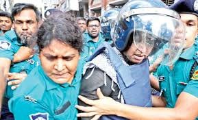 সাবেক মন্ত্রী দীপু মনিকে ৩ মামলায় শ্যোন অ্যারেস্ট