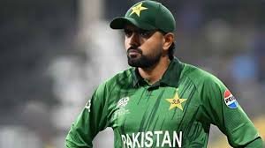 বাবর আজমের বিরুদ্ধে মামলা দায়েরের নির্দেশ বাতিল