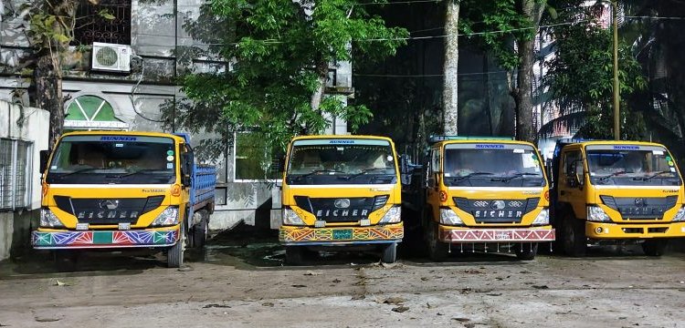 শ্রীমঙ্গলে অভিযানে ৬টি ট্রাক আটক