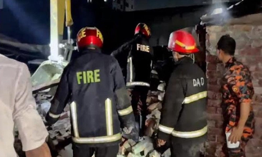 কেরানীগঞ্জে আগুন : এখনো চলছে উদ্ধার কাজ, তদন্ত কমিটি গঠন