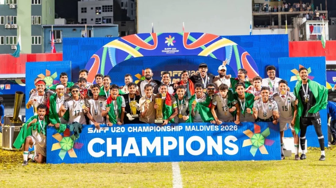 বিমানবন্দর থেকে ছাদখোলা বাসে হাতিরঝিলে যাবেন সাফজয়ী ফুটবলাররা