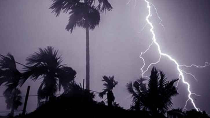 দিরাইয়ে বজ্রপাতে আহত দুই নারী, গবাদিপশুর মৃত্যু