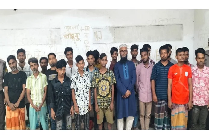 তেজগাঁওয়ে বিভিন্ন অপরাধে গ্রেফতার ৫২