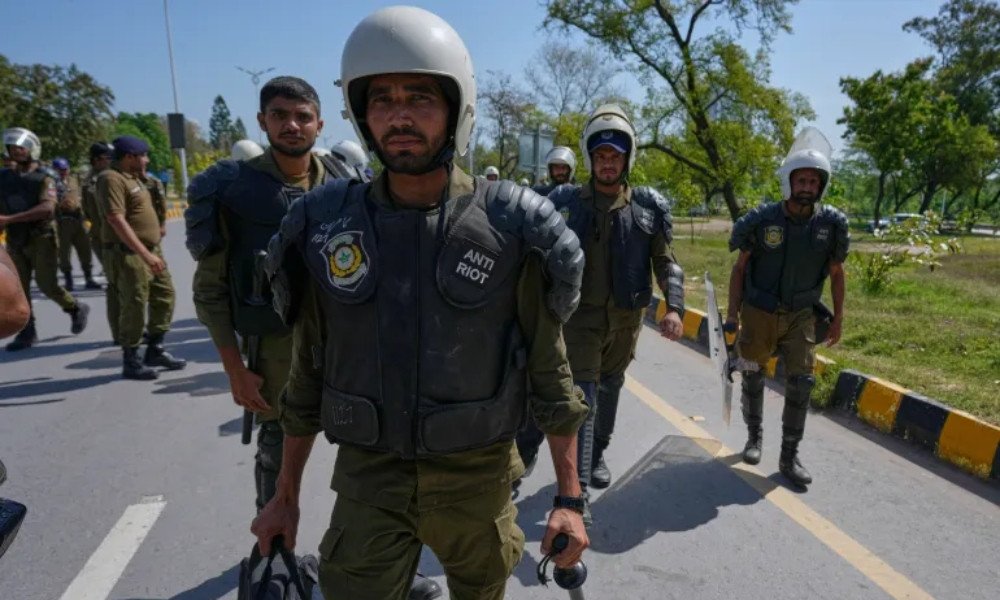 পাকিস্তানে যুক্তরাষ্ট্র-ইরান যুদ্ধবিরতি আলোচনা ঘিরে উত্তেজনা