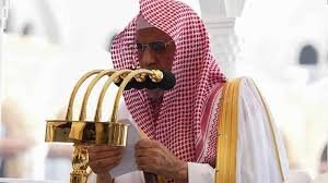 সোশ্যাল মিডিয়ায় গুজব ছড়ানোর বিষয়ে যে সতর্কবার্তা দিলেন কাবার ইমাম