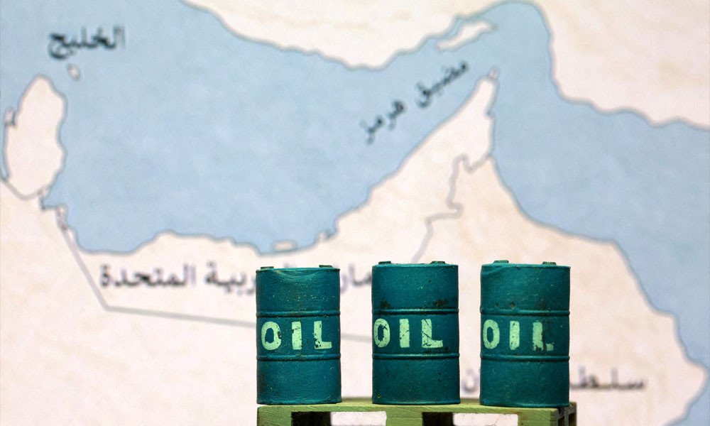 হরমুজ ইস্যুতে তেলের দাম বেড়েই চলেছে