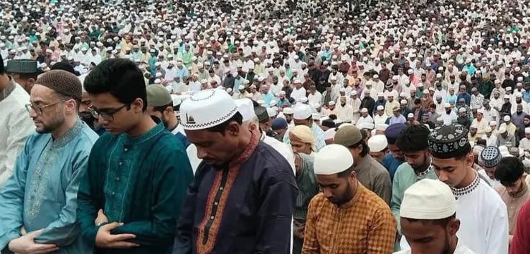 ঈদুল আজহার জামাতে সিলেটের শাহী ঈদগাহে মুসল্লিদের ঢল