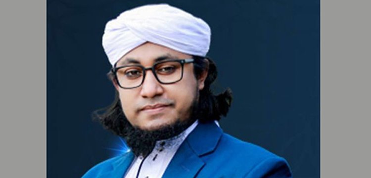 সামাজিক যোগাযোগমাধ্যমে পোস্ট দিয়ে নতুন করে ঝড় তুললেন তাহেরী