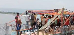 ​ডুবুরি সংকটে উদ্ধার ব্যাহত: টাঙ্গুয়ার হাওরে কিশোর নিখোঁজ