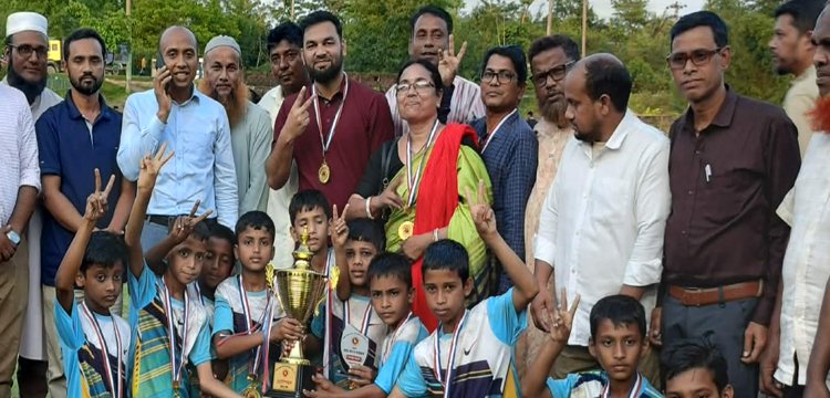 জৈন্তাপুরে প্রাথমিক বিদ্যালয় গোল্ডকাপ ফুটবল টুর্নামেন্ট
