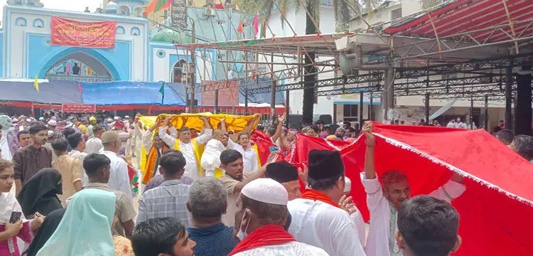 শাহজালালের ৭০৭তম ওরস শুরু, ‘লালে লাল’ ধ্বনিতে মুখর মাজার