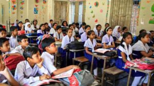 শিক্ষাপ্রতিষ্ঠানে আসছে লম্বা ছুটি
