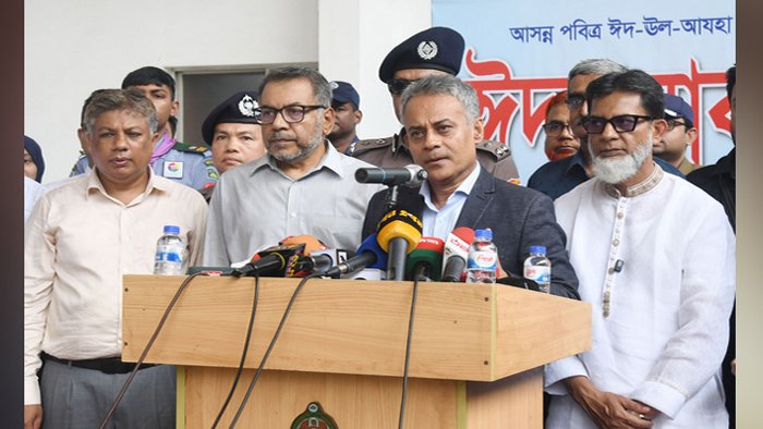 ঈদযাত্রায় ট্রেনে শিডিউল বিপর্যয়ের শঙ্কা নেই: রেলমন্ত্রী