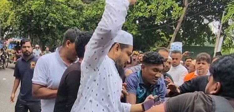 ধানমণ্ডিতে সাংবাদিকদের ওপর হামলা, জামায়াতের ৪ জন বহিষ্কার