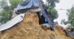 বৃষ্টিতে রোহিঙ্গা ক্যাম্পে বাড়ছে ঝুঁকি, আবহাওয়া পূর্বাভাসে সচেতন হচ্ছেন অনেকেই