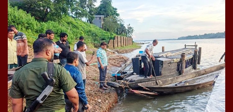 জাফলংয়ে ৬ হাজার ঘনফুট বালু জব্দ