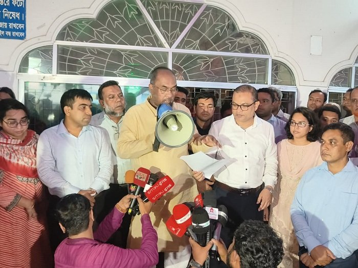 শাহজালাল মাজারে এবার প্রায় ৭১ লাখ টাকাসহ মিলল আরও ১৯ দেশের মুদ্রা, বিপুল সোনা-রুপা