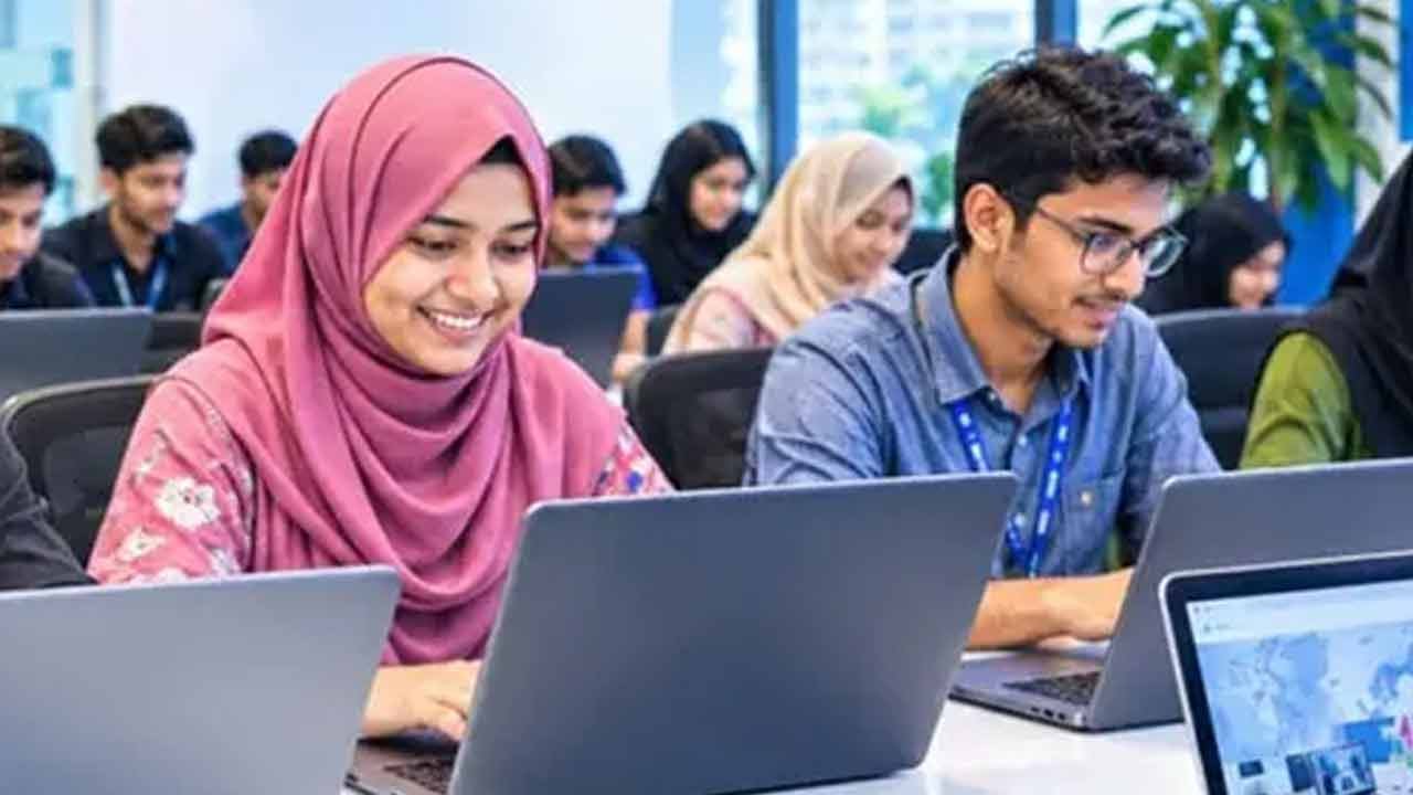 এআই শিখলেই মিলবে দৈনিক ২০০ টাকা ভাতা; কারা পাবেন, আবেদন যেভাবে