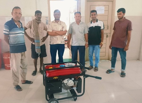 জেনারেটর আছে, তবু বিদ্যুৎ গেলেই অন্ধকারে শাল্লা হাসপাতাল