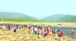 জাফলং-সাদাপাথরে পর্যটকের ভিড়, ছুটিতে বাড়তি ব্যবসার আশা